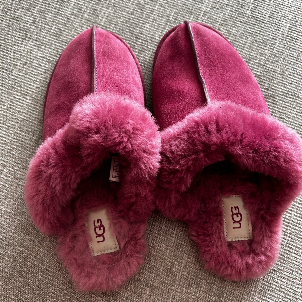 UGG Women's Pink Slippers